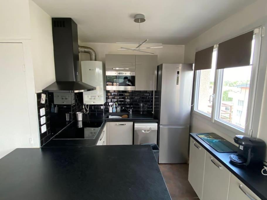 Belle Vue De Lognes- 15min Disney/ 5min Gare / Parking Gratuit Apartment