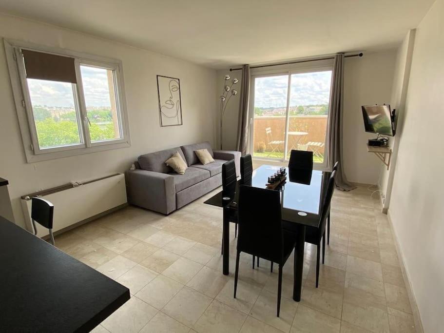 Belle Vue De Lognes- 15min Disney/ 5min Gare / Parking Gratuit Apartment
